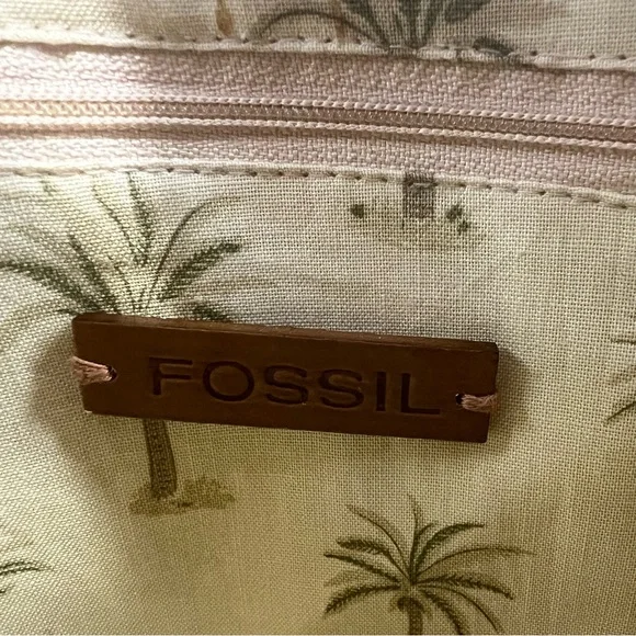 Fossil Straw Tote - Picture 9 of 10